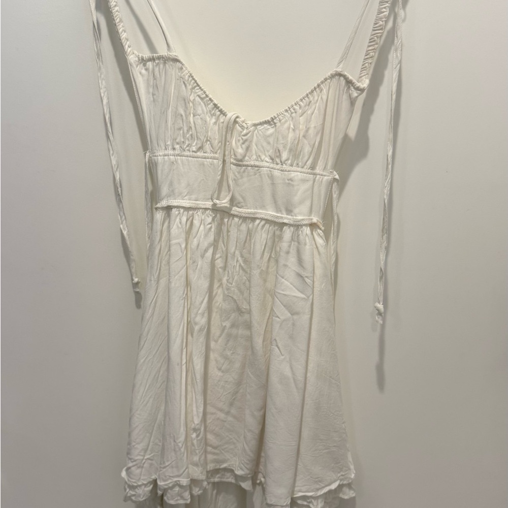 White Sleeveless Dress